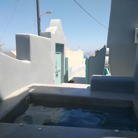 Villa Grey Fira (Santorini)